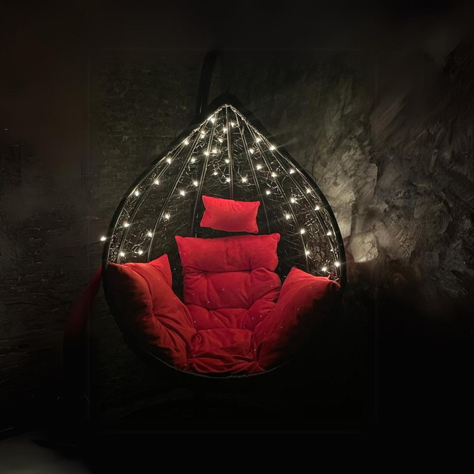 🪑 CHAISE BALANÇOIRE – ÉLÉGANCE & DÉTENTE